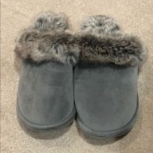Restoration hardware slippers